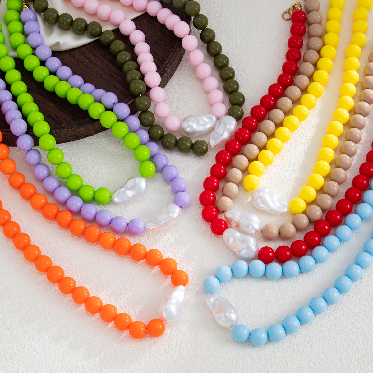 Colored Round Beads Pearl Necklace Dopamine Beaded Holiday Wind Necklace