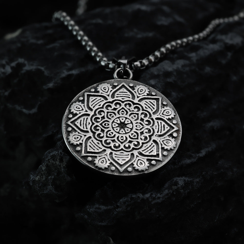 Retro Stainless Steel Men's Universal Pendant Guanyin Necklace