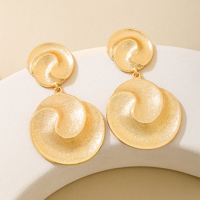 Planderful Vienna Verve Earrings – Retro Metal Circle Fringe Design