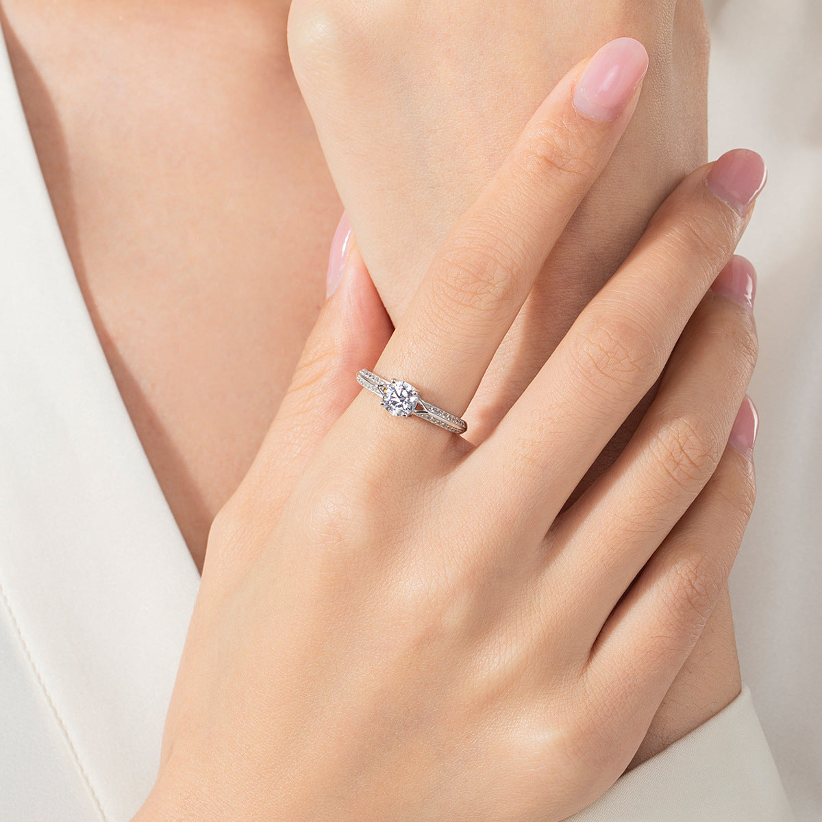 Elegant Sterling Silver Zircon Ring for Women's Fashion