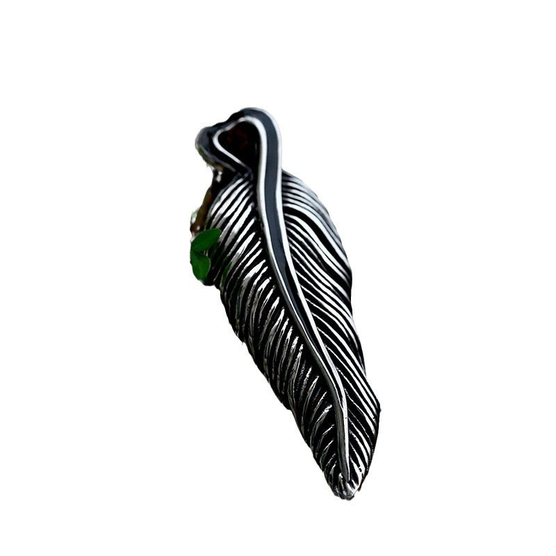 European and American Retro Titanium Steel Feather Pendant for Men - Simple Wholesale Stainless Steel Jewelry