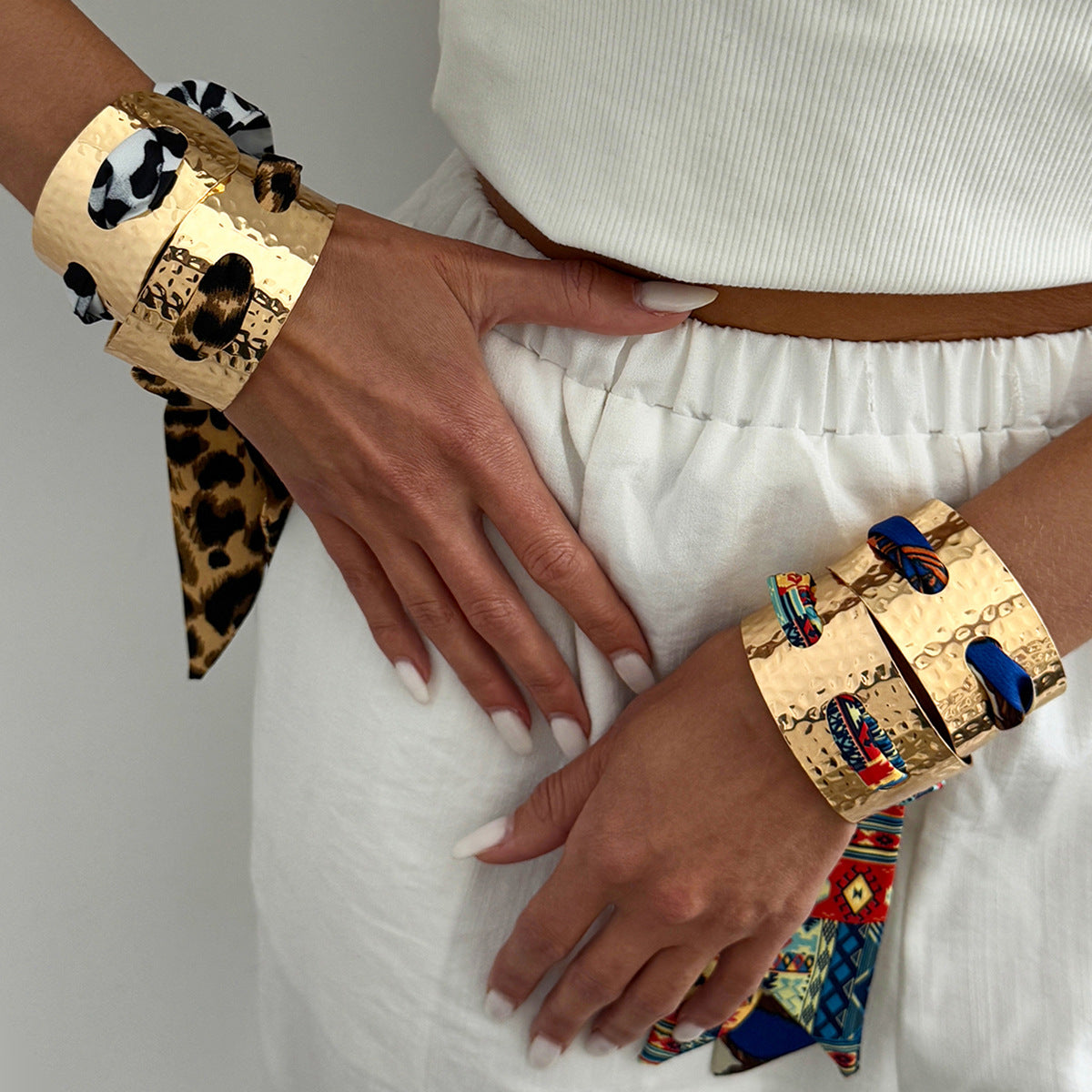 Planderful Collection Vienna Verve Bracelet For Women Hammer Pattern Wide Surface Opening Leopard Print Silk Scarf