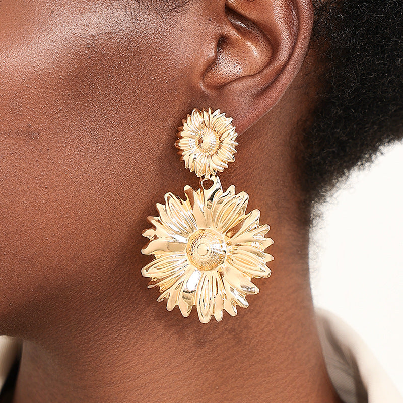 Planderful Vienna Verve Sunflower Earrings – Exaggerated Metal Design for Parties