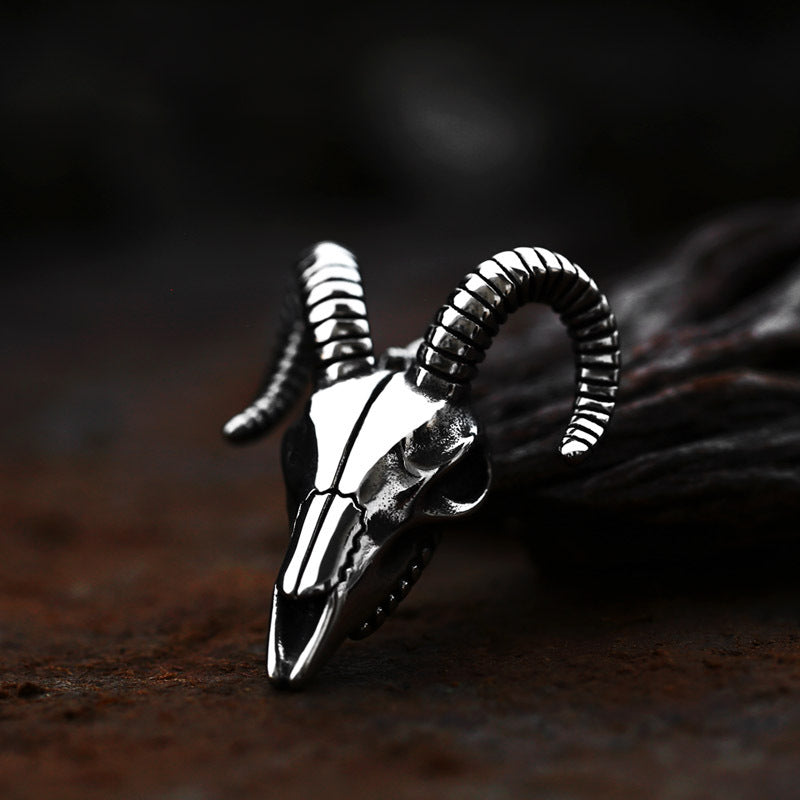 Punk-Inspired Titanium Steel Sheep Skull Pendant for Men - Retro Antelope Design