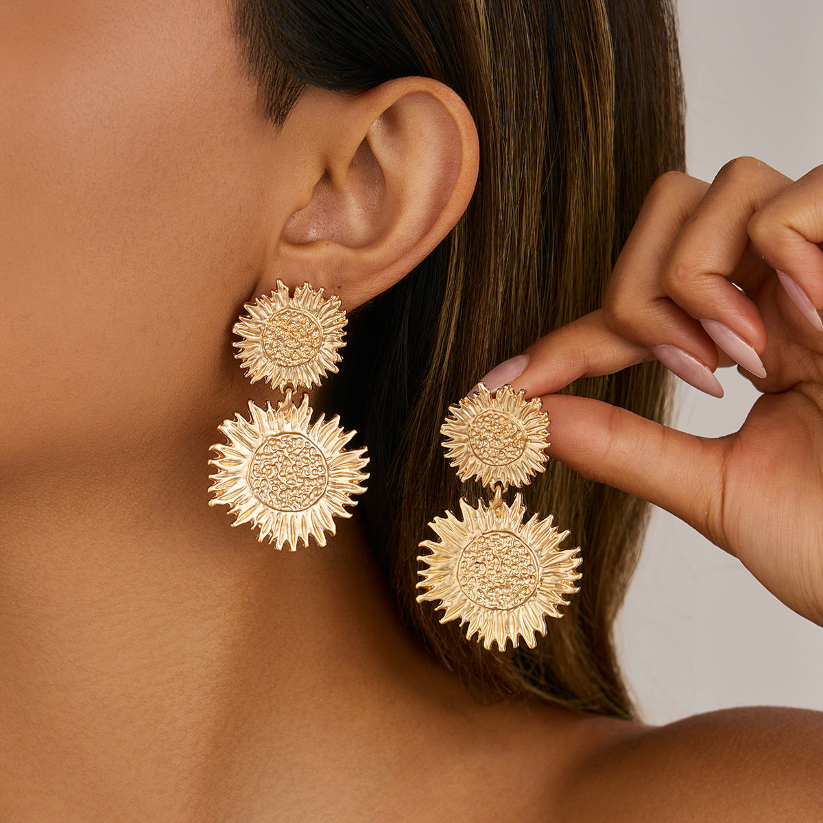 Planderful Vienna Verve Three Dimensional Sunflower Pendant Stud Earrings For Women Statement Retro Liquid Style