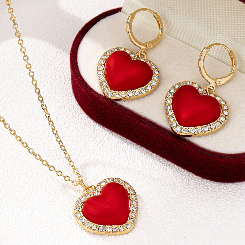Exquisite Metal Chain Love Pendant Jewelry Set for Women