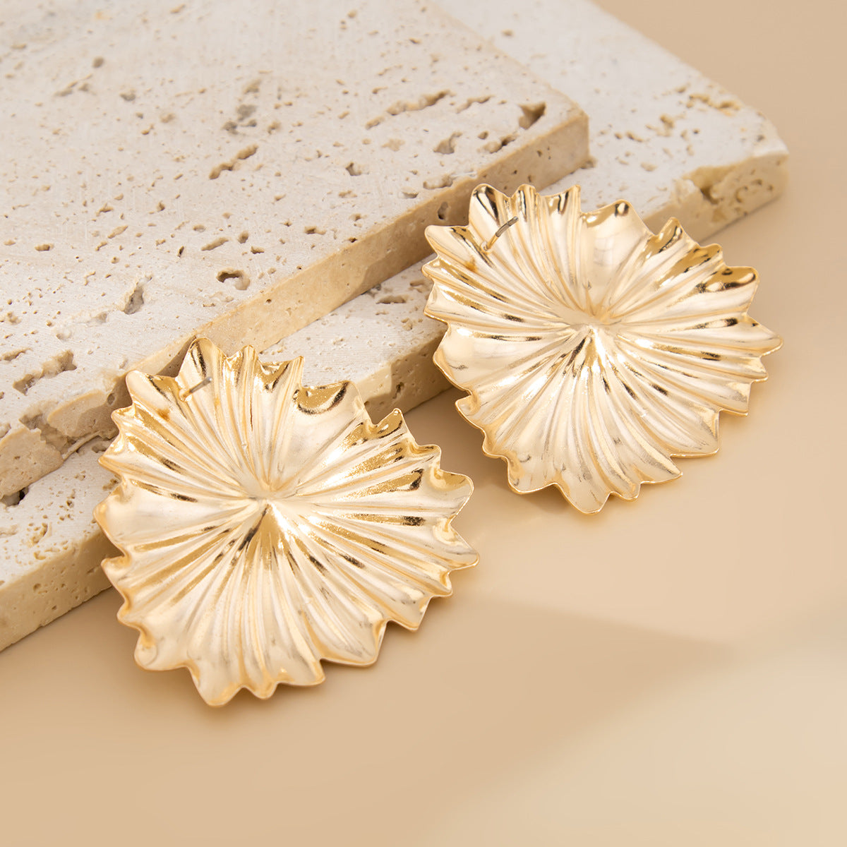 Planderful Vienna Verve Earrings Set – Elegant Water Droplet Design