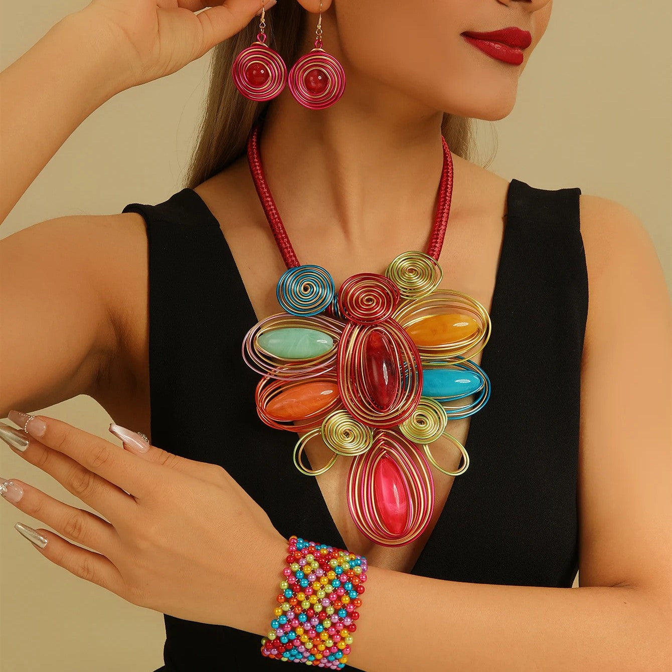 Planderful Savanna Rhythms Jewelry Set – Elegant Three-Piece Glass Pendant Design