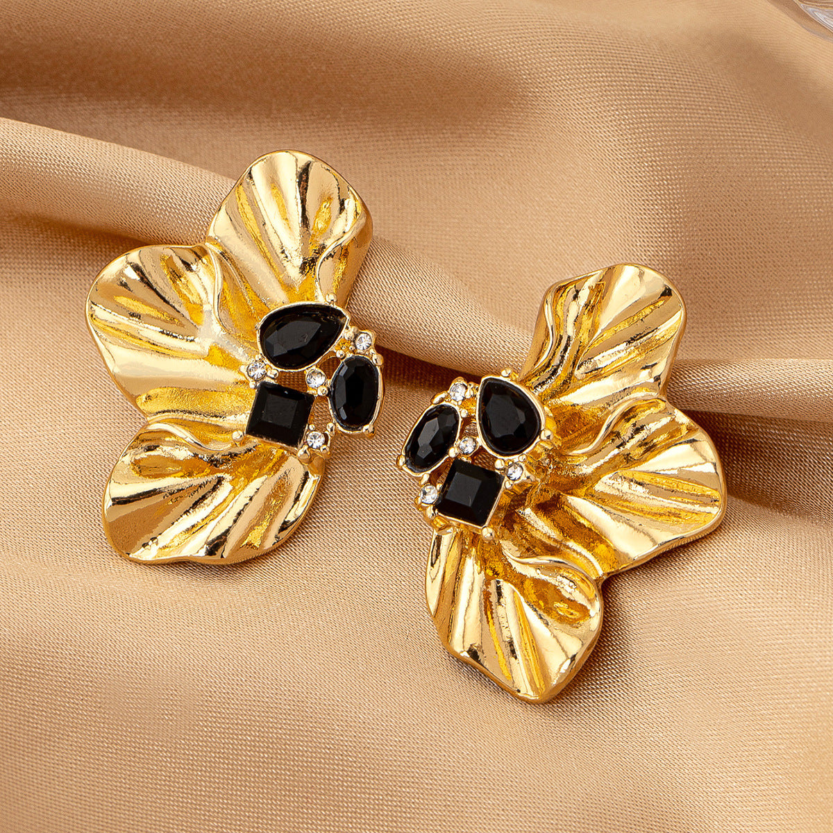 Planderful Vienna Verve Earrings – Fashionable Rhinestone Flower Design