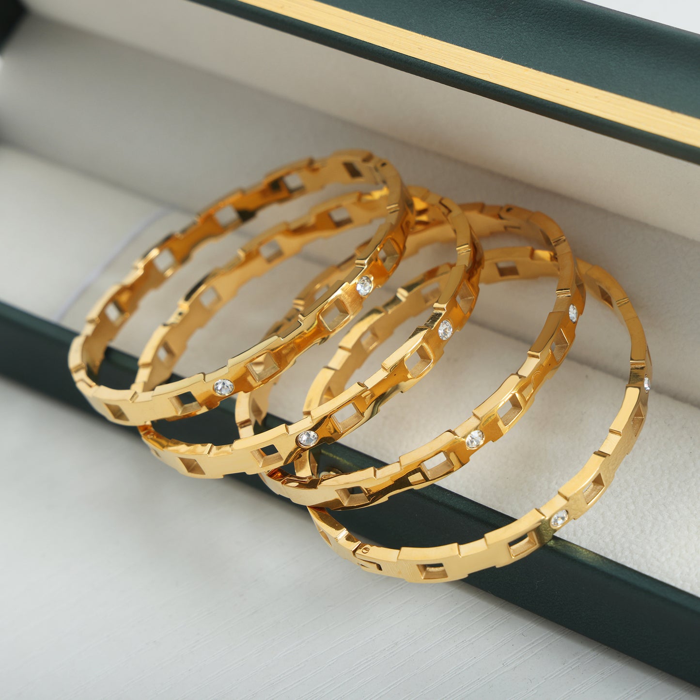 Planderful Zircon Gold Plated Titanium Bracelet For Women