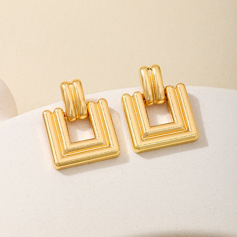 Planderful Vienna Verve Earrings – Elegant Gold Geometric Design
