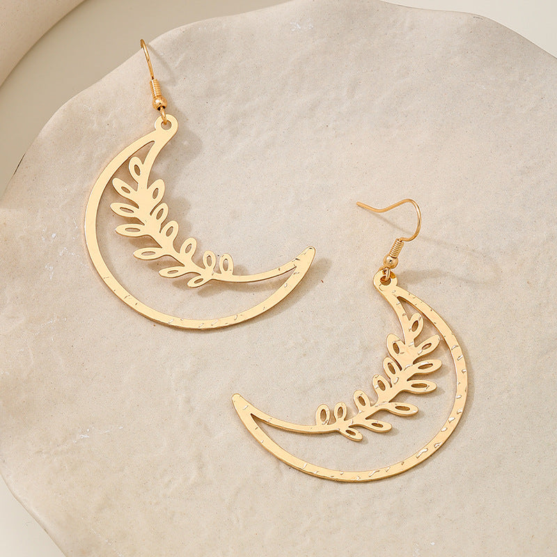 Planderful Vienna Verve Earrings – Stylish Star and Moon Design