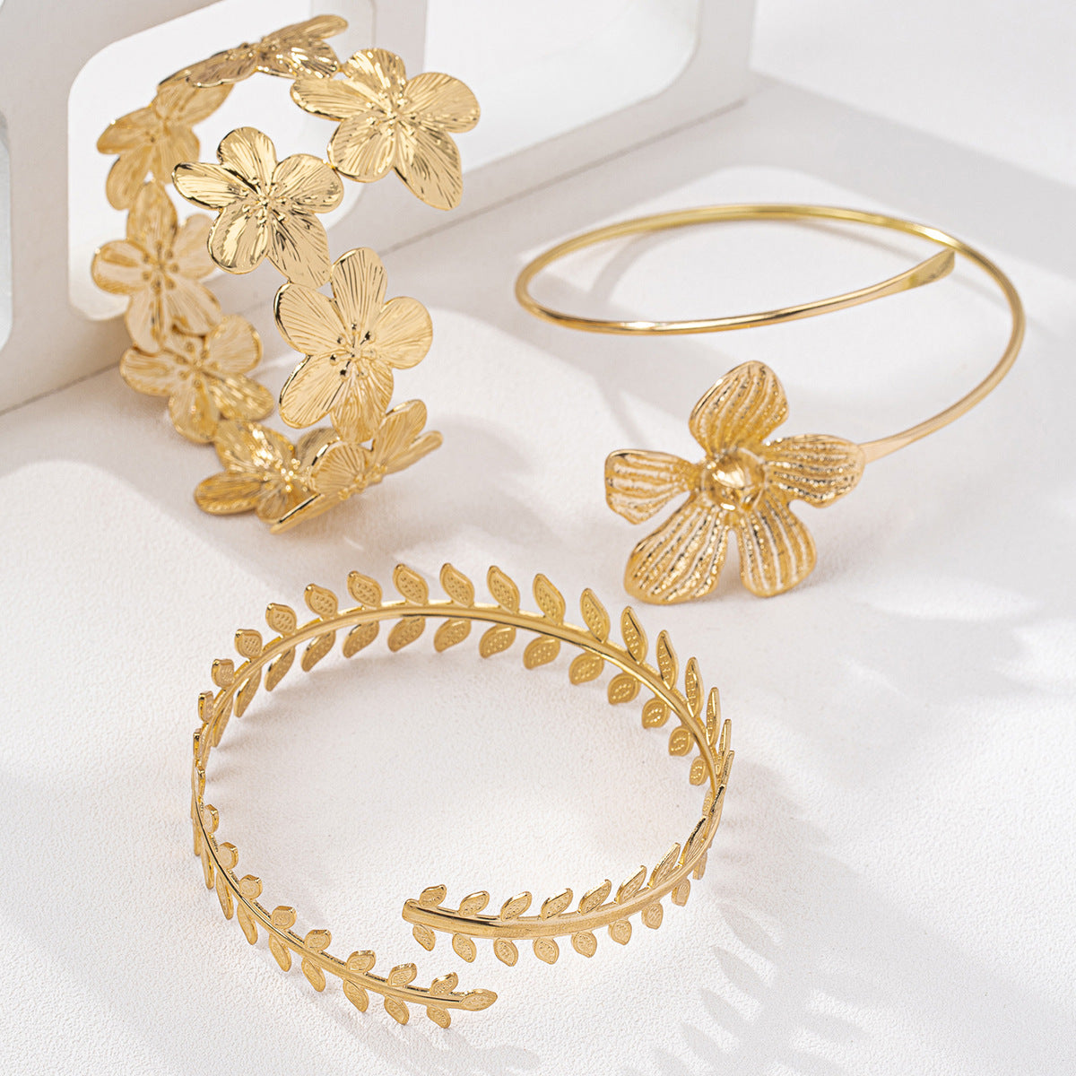 Planderful Vienna Verve Stud Flower Leaf Arm Ring Set – Elegant and Fashionable Design