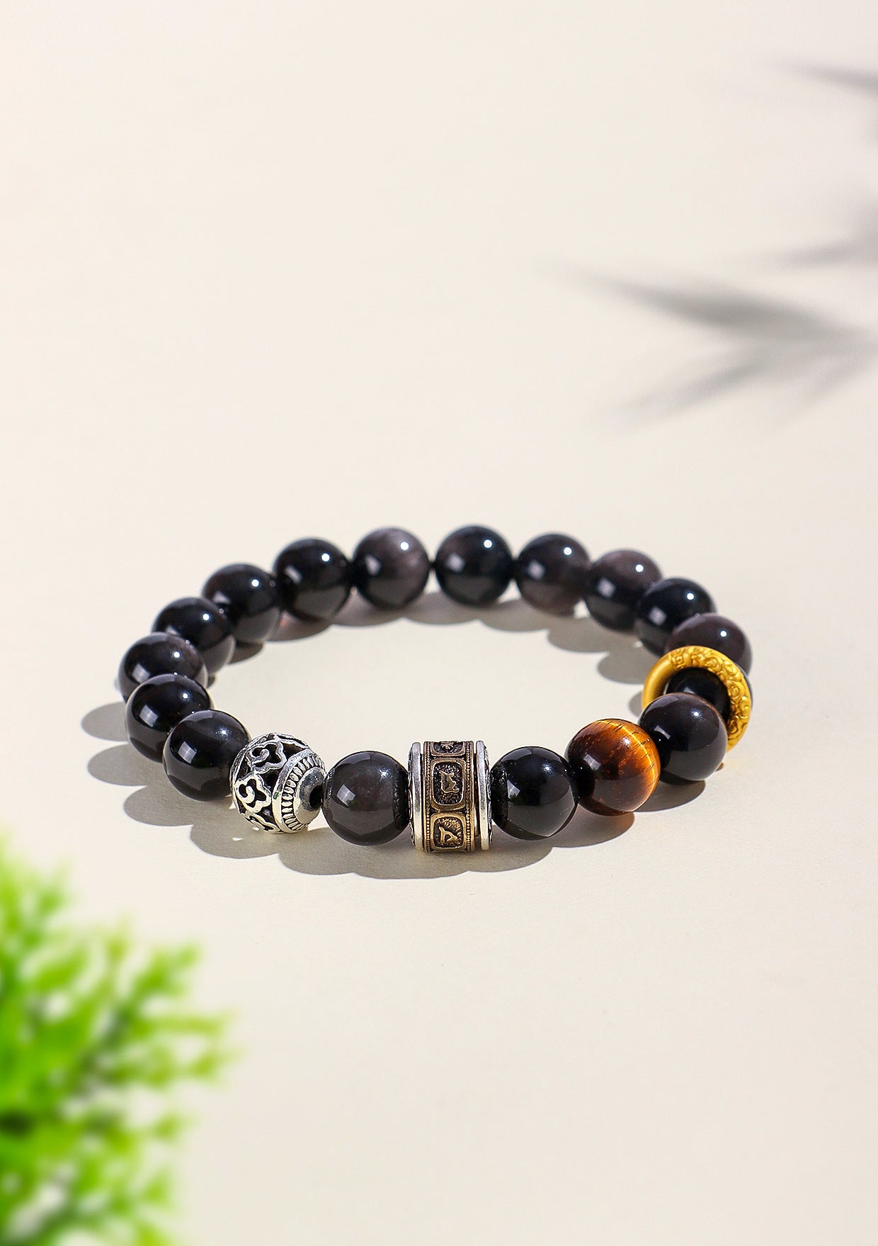 Planderful Fortune's Favor Bracelet – Unique Literary and Retro Design