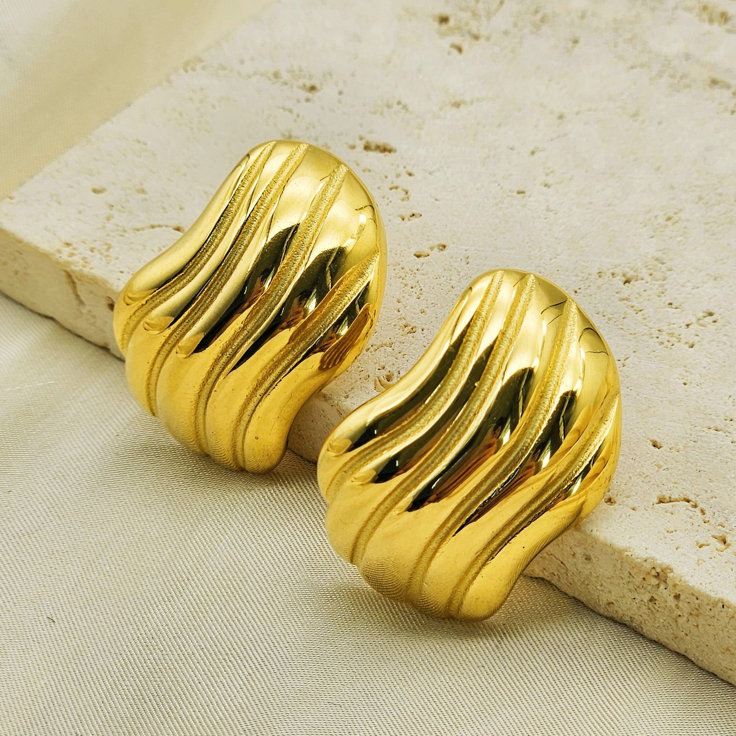 Planderful Stainless Steel Earrings Water Pattern Striped Studs Versatile For Fashion Forward Women