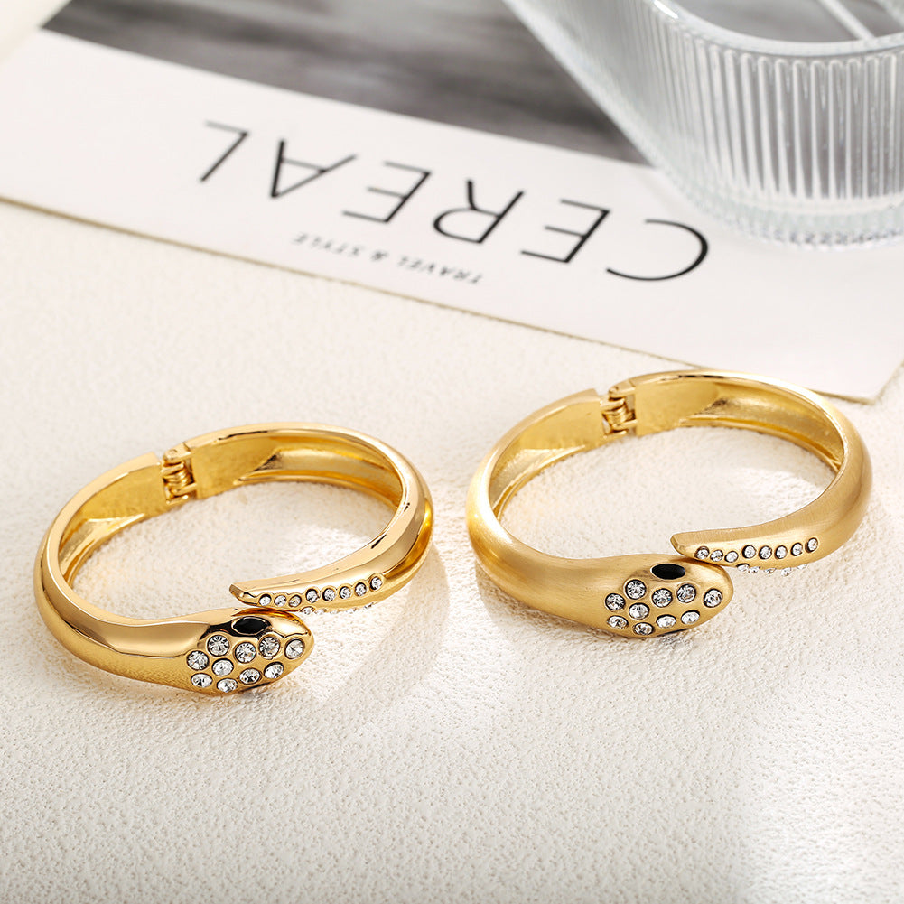 Planderful Vienna Verve Bracelet – Personalized Zircon Snake Design