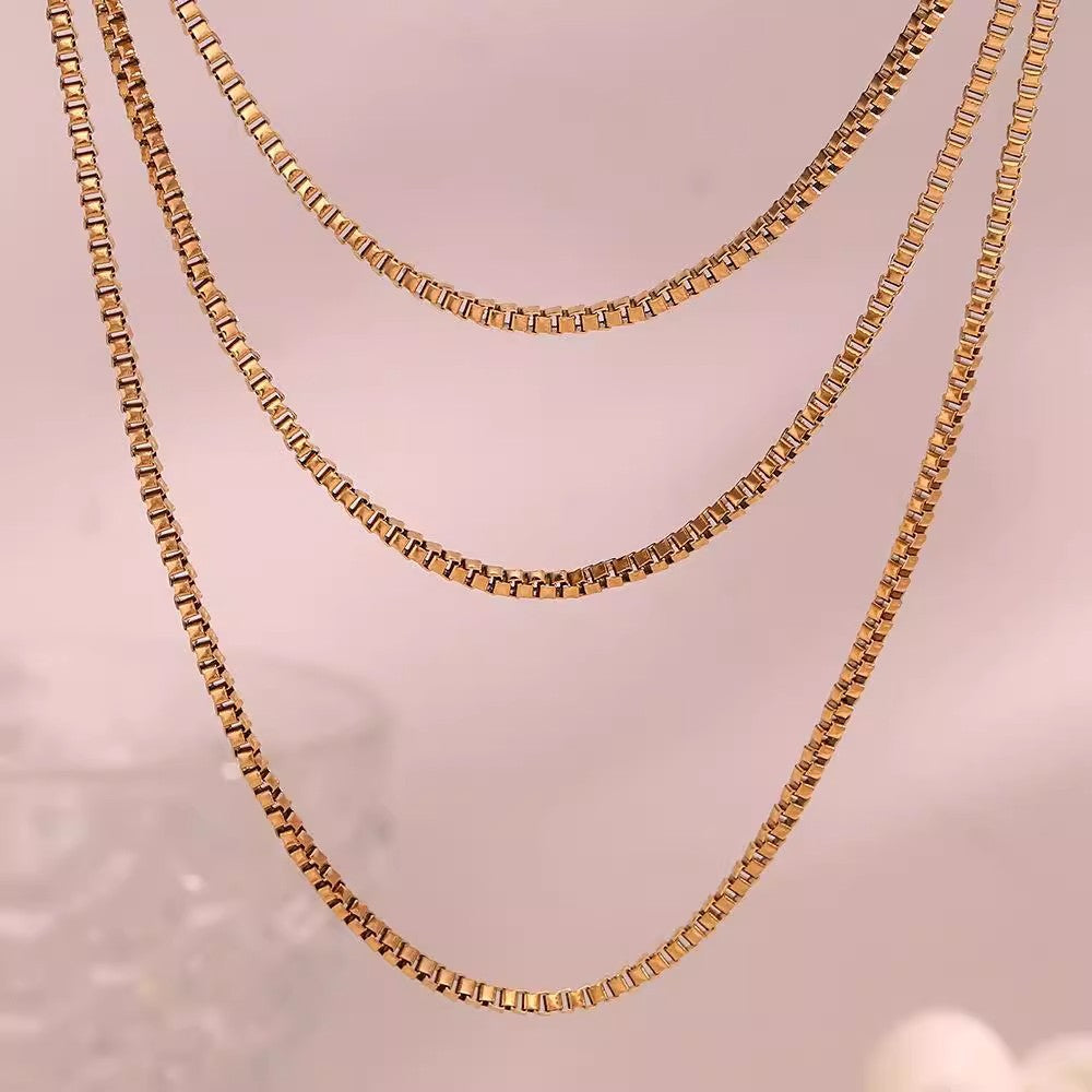 Planderful Jewelry Everyday Genie Stainless Steel Box Chain Necklace 18K Gold Plated Finish