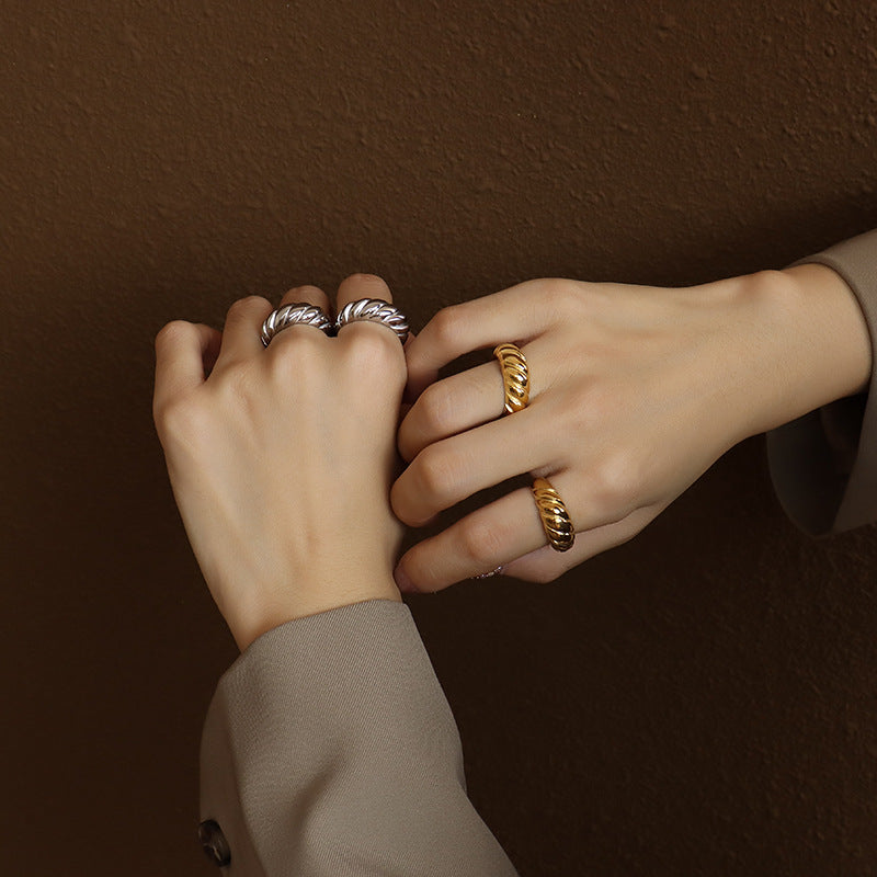 Elegant Titanium Steel Gold Ring with Threaded Surface - Women's Retro Jewelry
