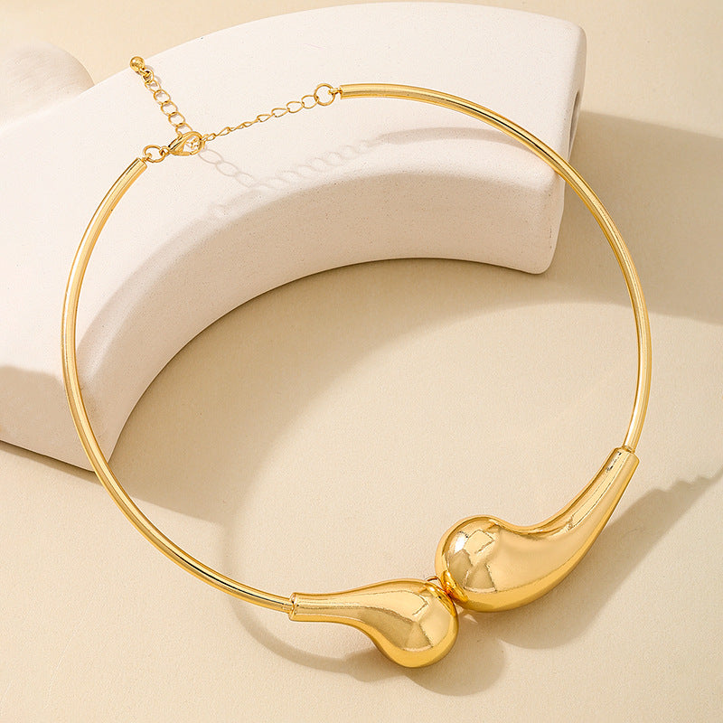 Planderful Vienna Verve Necklace – Exaggerated Retro Gold Water Drop Design