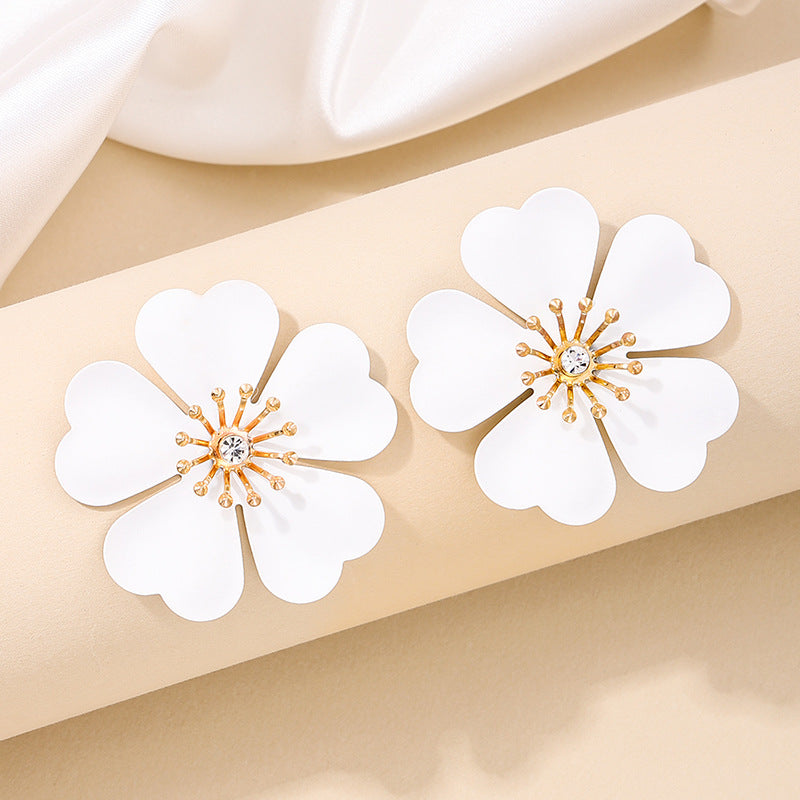 Exquisite Metallic Heart and Petal Stud Earrings with a Fashionable Twist