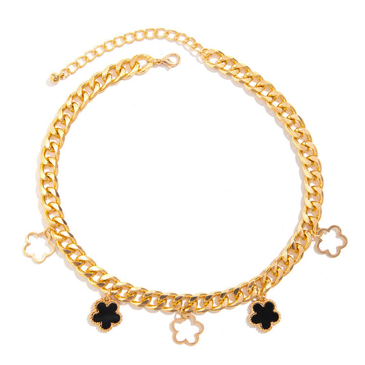 Cold Wind Metal Alloy Necklace with Tassel Clover Pendant