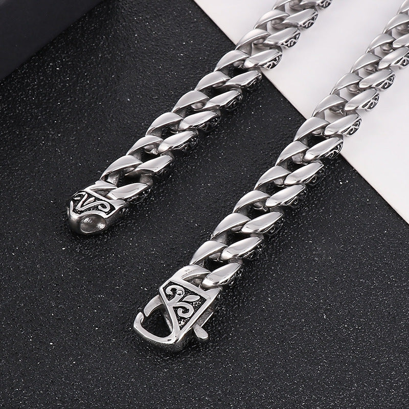 Korean Version Of Punk Style Necklace, Creative Pattern Edge Smearing Fine Titanium Steel