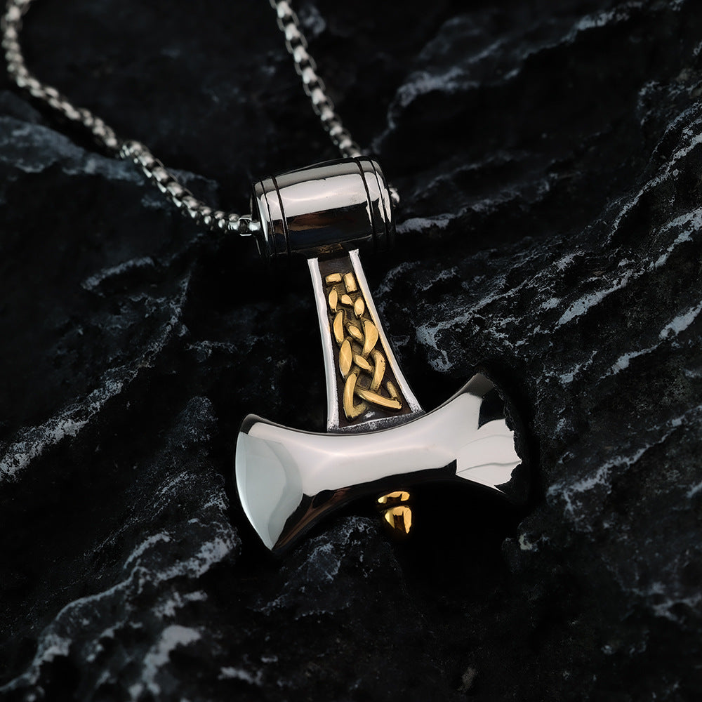 Retro Stainless Steel Men's Pendant Glossy Quake Necklace