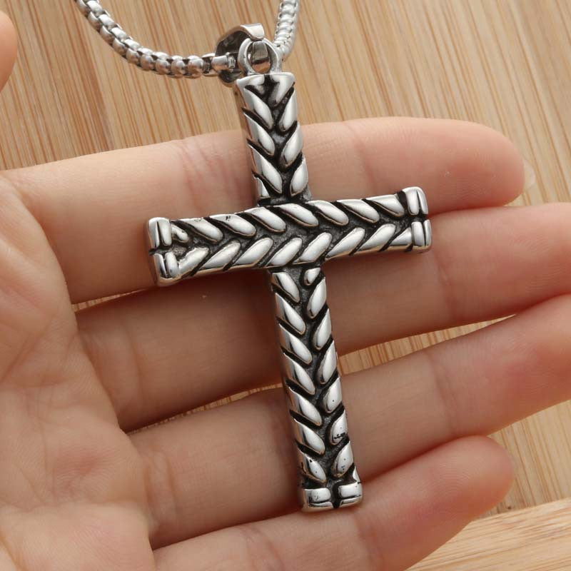 Trendy Men's Titanium Steel Cross and Four-Leaf Clover Pendant Necklace - Punk Retro Style