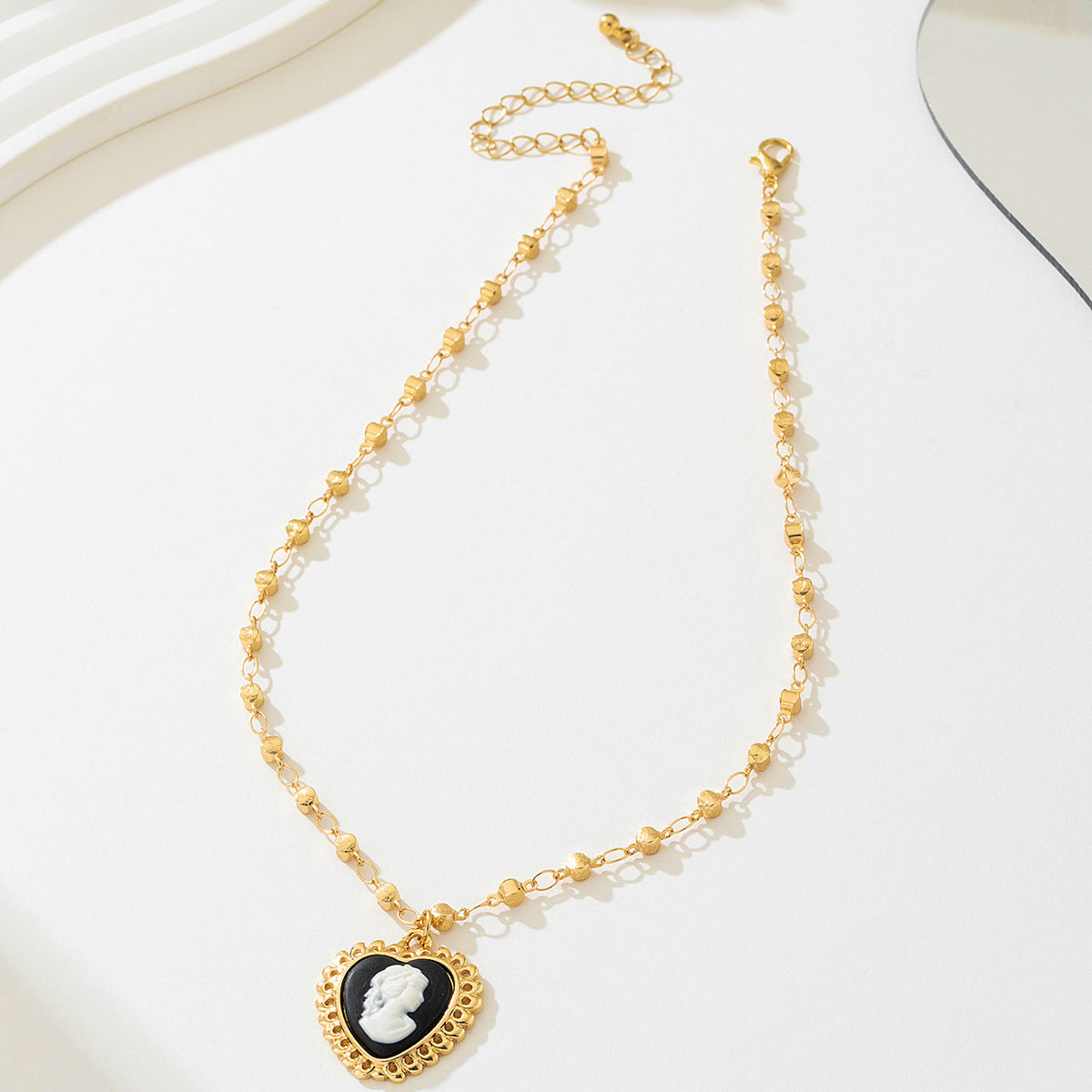 Planderful Vienna Verve Necklace – Elegant Retro French Design