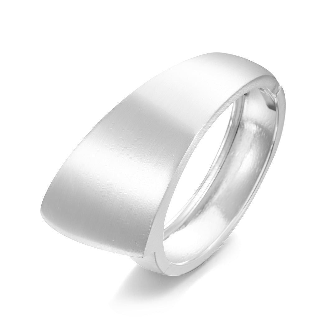 Planderful Vienna Verve Bracelet – Exaggerated Wide-Sided Design