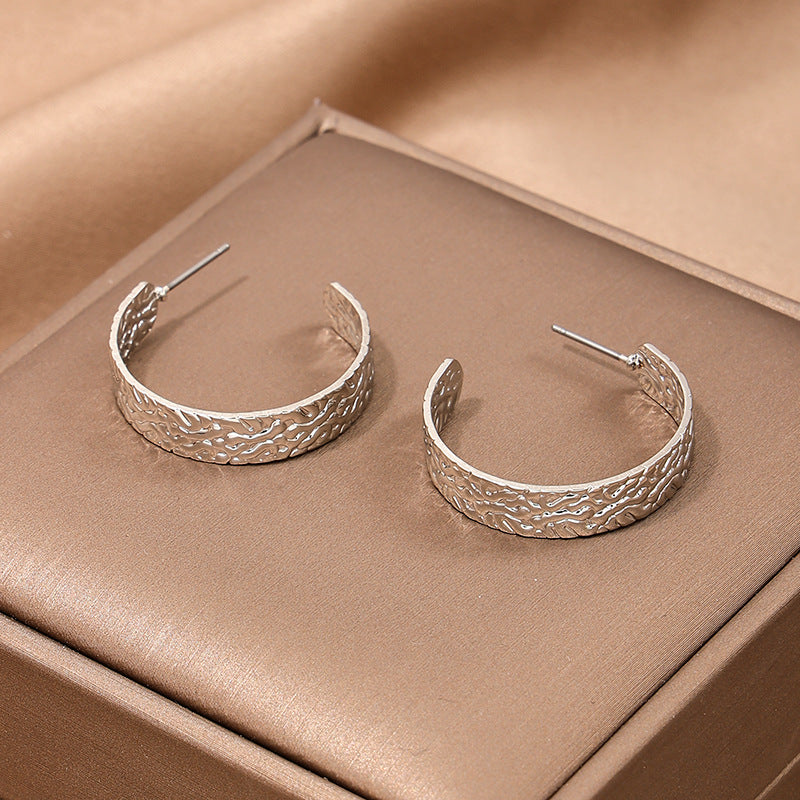 Retro Chic Metal Hollow Ring Earrings - Vienna Verve Collection
