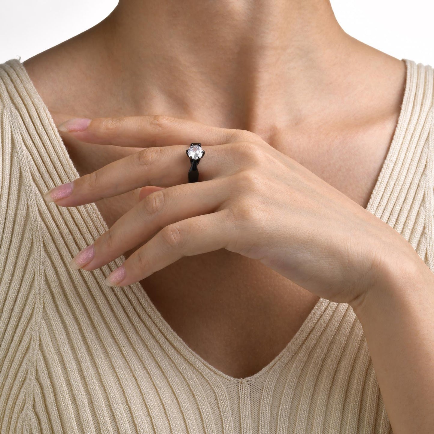 Japanese And Korean Popular Jewelry Wholesale Women's Ring 7MM Titanium Steel Claw Inlaid With Zircon