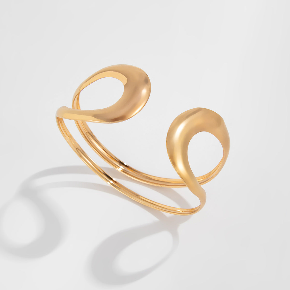 Planderful Vienna Verve Bracelet – Elegant Asymmetrical Design