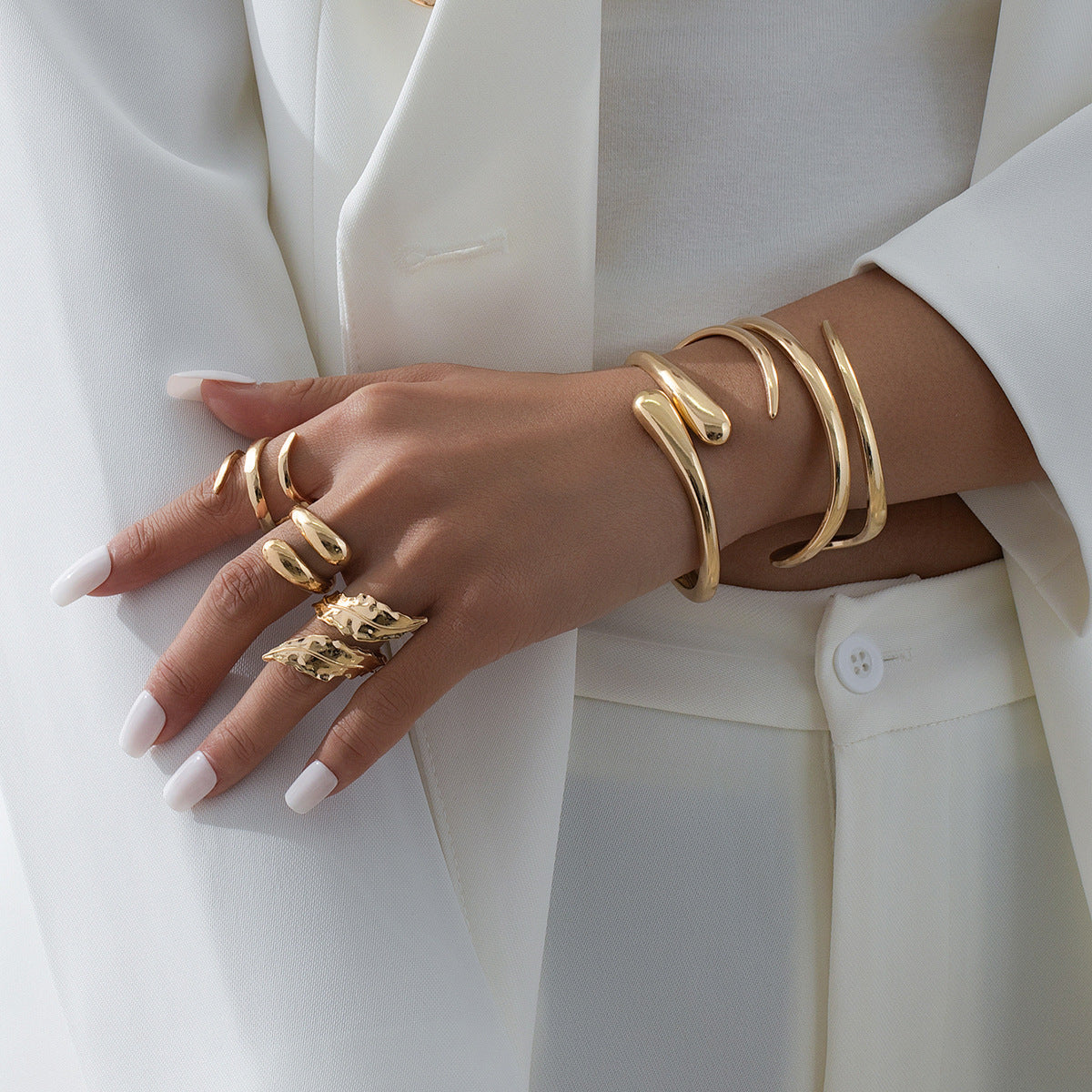 Planderful Vienna Verve Women's Heavy Metal Jewelry Set