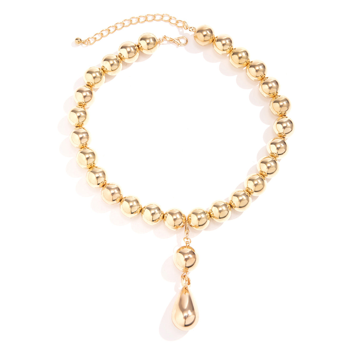 Extravagant Pearl Necklace with Metal Drop Pendant