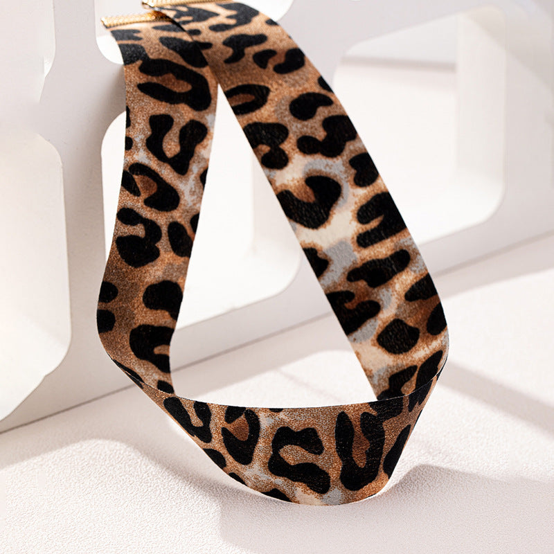 Planderful Vienna Verve Necklace – Stylish Leopard Print Design