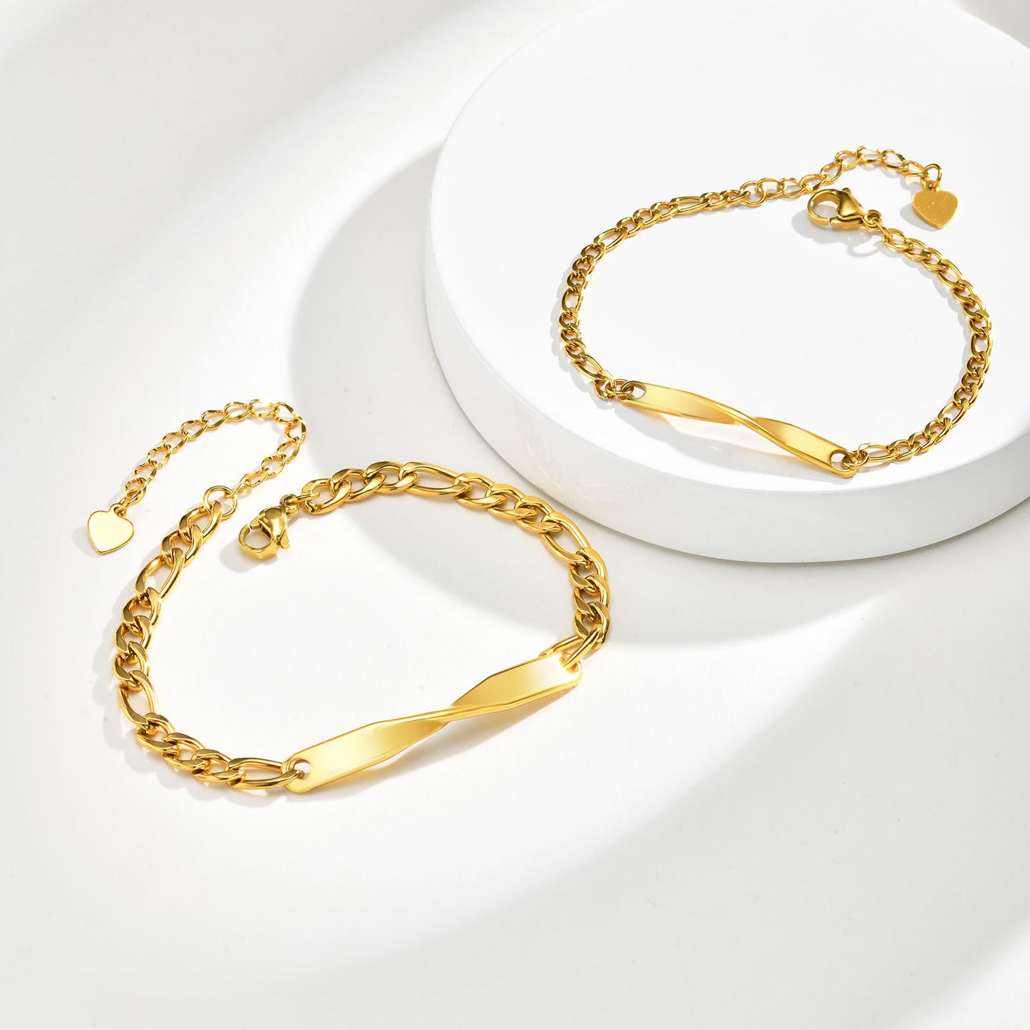 Planderful Gold Steel Mobius Bracelet For Couples Wear