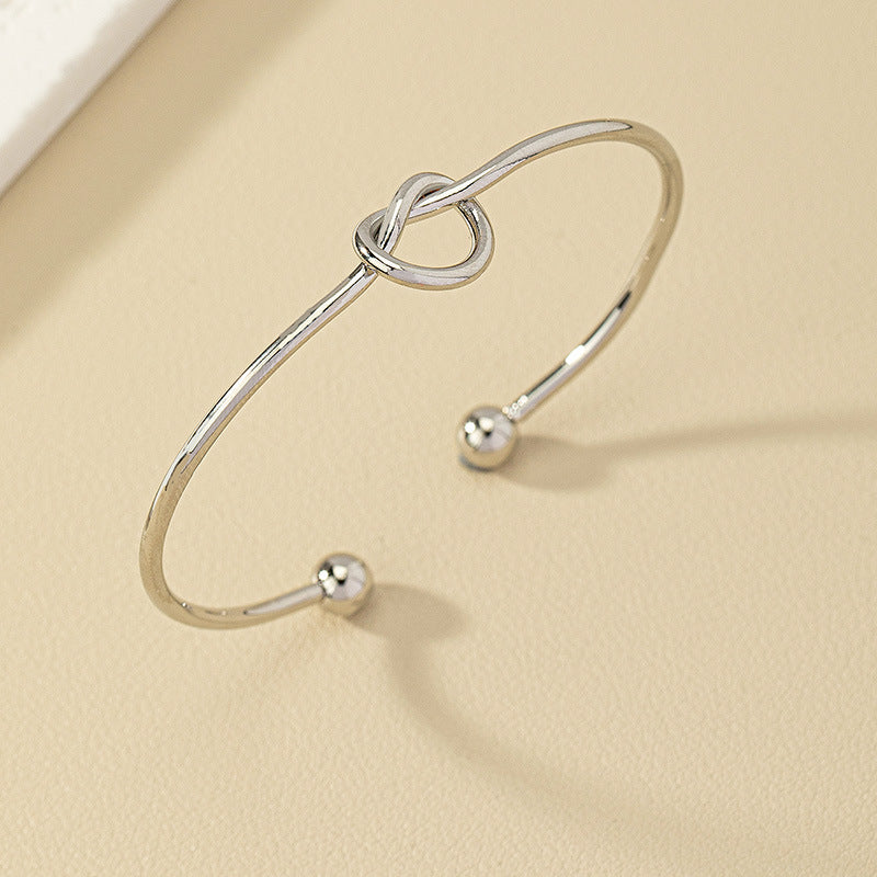 Luxurious Round Knotting Bracelet for Stylish Women