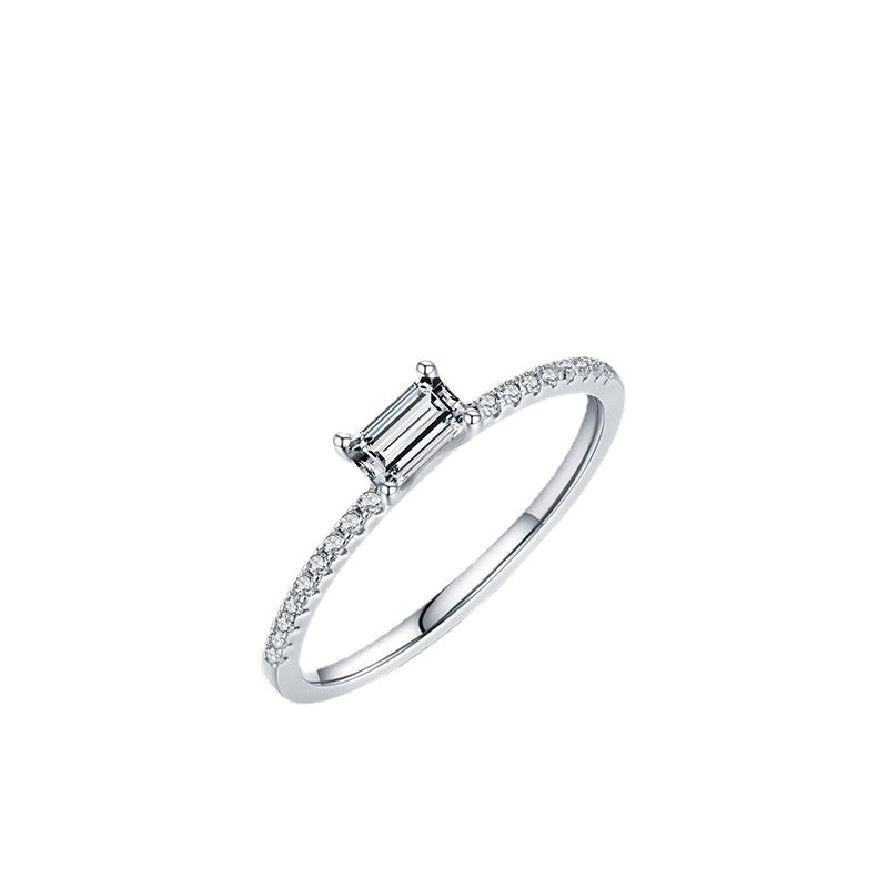 Elegant Sterling Silver Zircon Ring