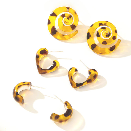 Planderful Vienna Verve Earrings Set – Fashionable Leopard Print Design