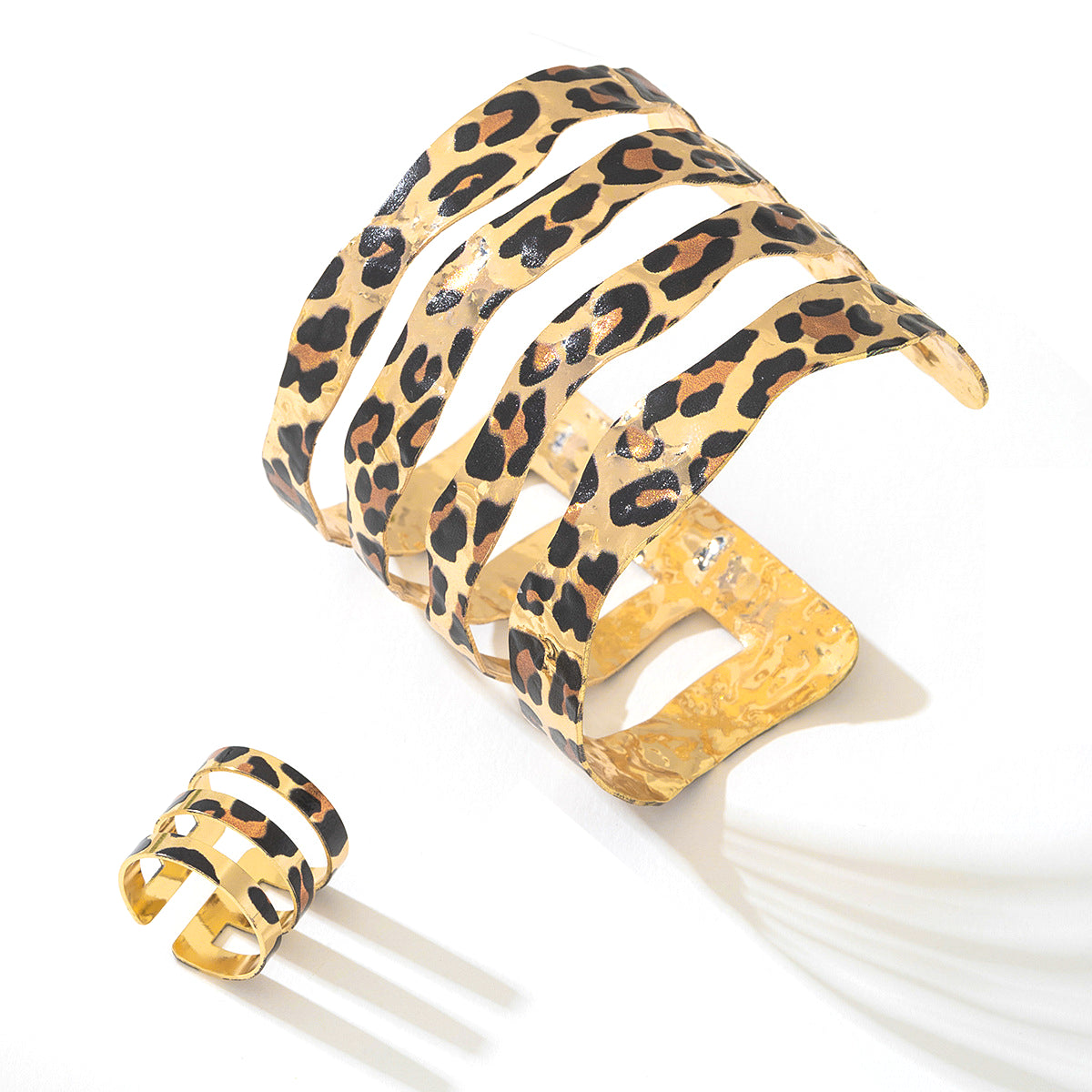 Planderful Vienna Verve Jewelry Set – Fashionable Leopard Print Design