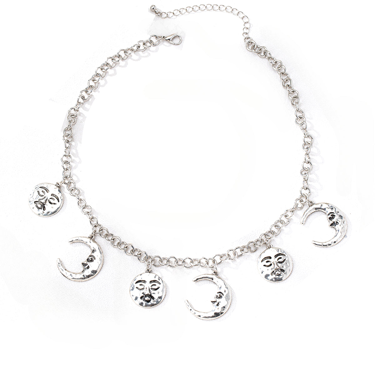 Planderful Vienna Verve Necklace – Vintage Crescent Moon Design