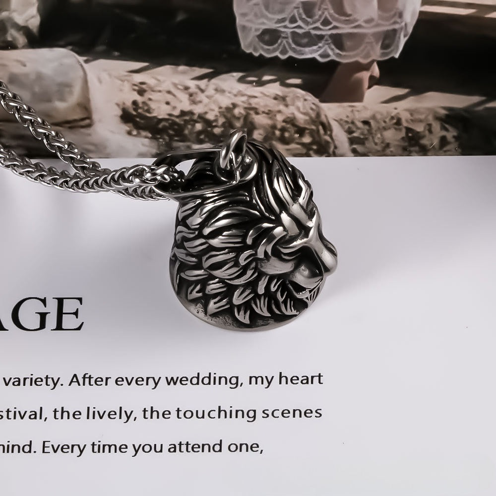 Stainless Steel Lion Pendant Necklace Retro Locomotive