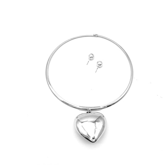Heart-shaped Pendant Collar Necklace with Exaggerated European and American-style Collar Choker