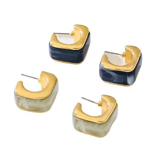 Planderful Vienna Verve Earrings – Stylish Metal C-Shaped Design for Everyday Wear