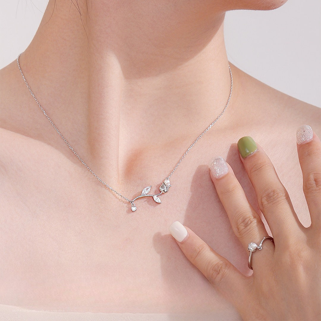 S925 Sterling Silver Tulip Necklace