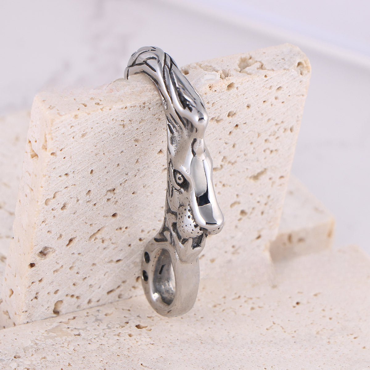 Personalized Retro Chief Skull Hook Necklace for Men - European and American Titanium Steel Cheetah Pendant