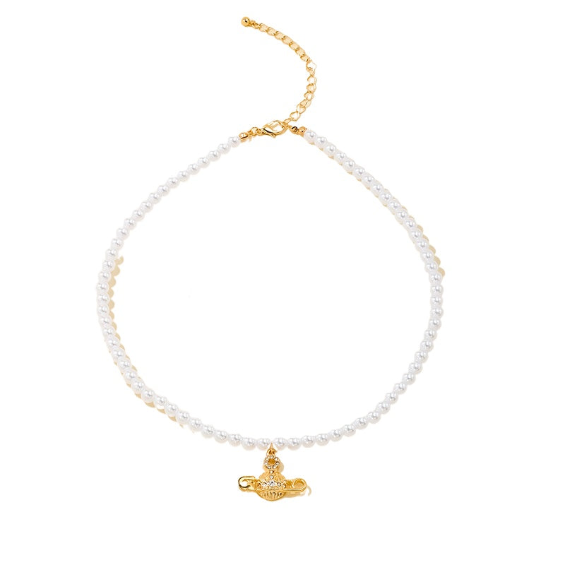 Luxurious Pearl Necklace with a Touch of French Elegance