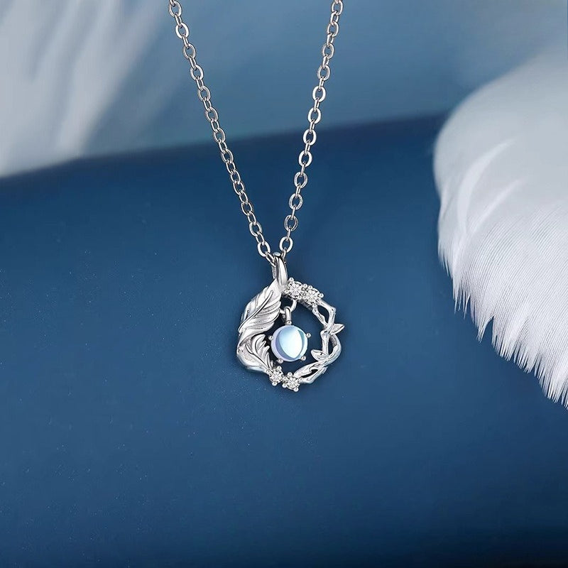 Planderful Sterling Silver Blue Eucalyptus Bird Necklace Luxurious Collarbone Chain Gift for Girlfriend