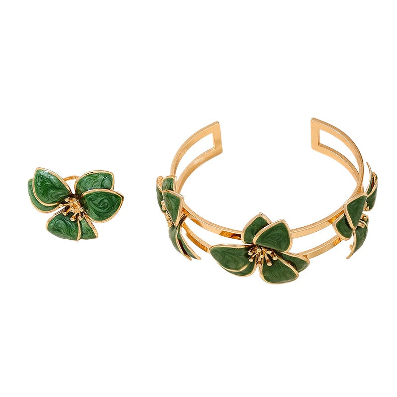 Green Flower Jewelry Set for Women by Planderful